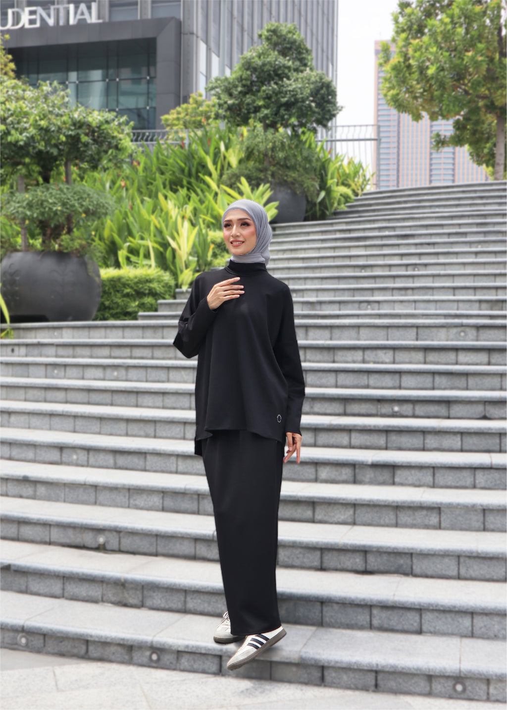 BLACK - CLAUDIA SET (TOP & SKIRT)