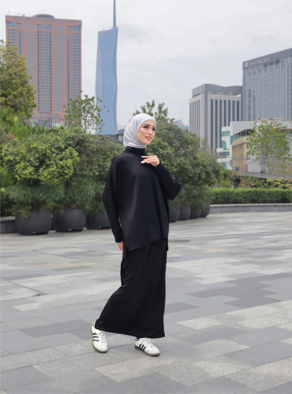 BLACK - CLAUDIA SET (TOP & SKIRT)