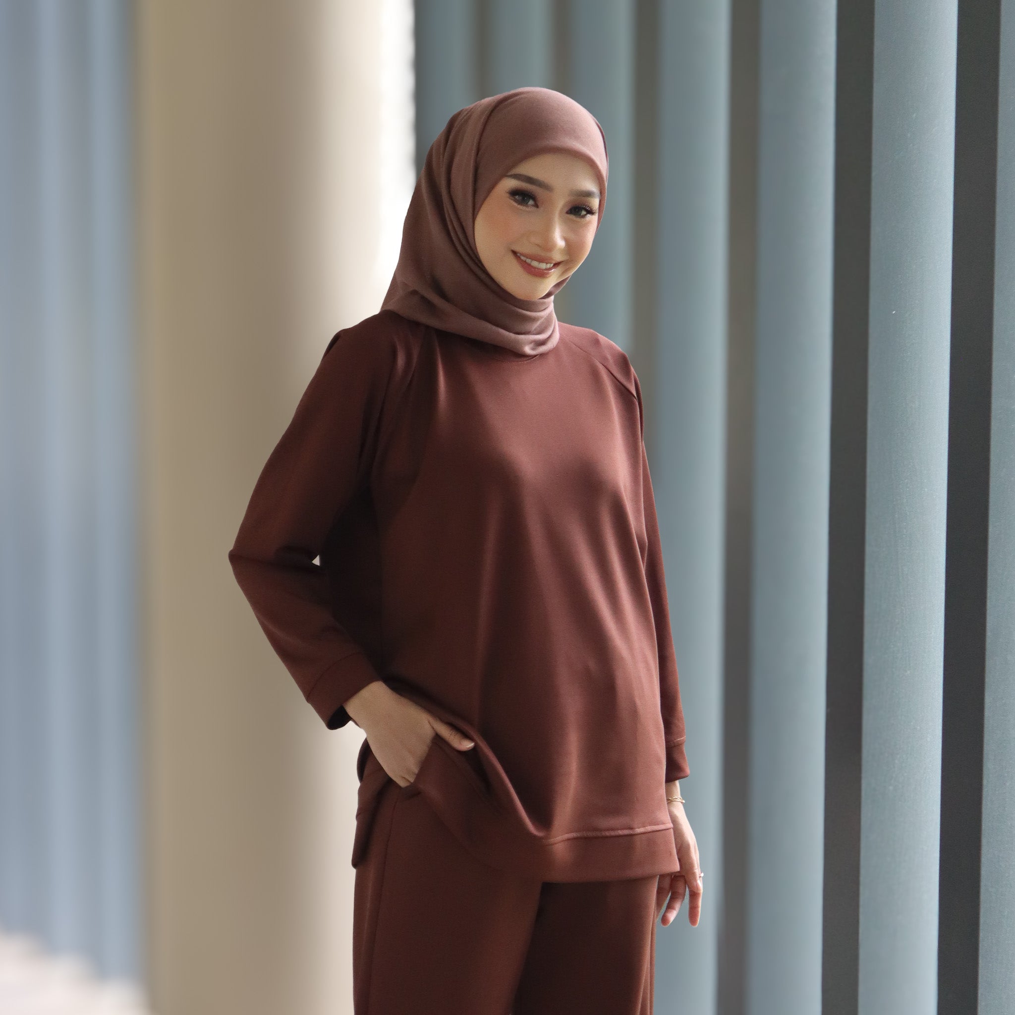 RICH BROWN - SERENE TOP