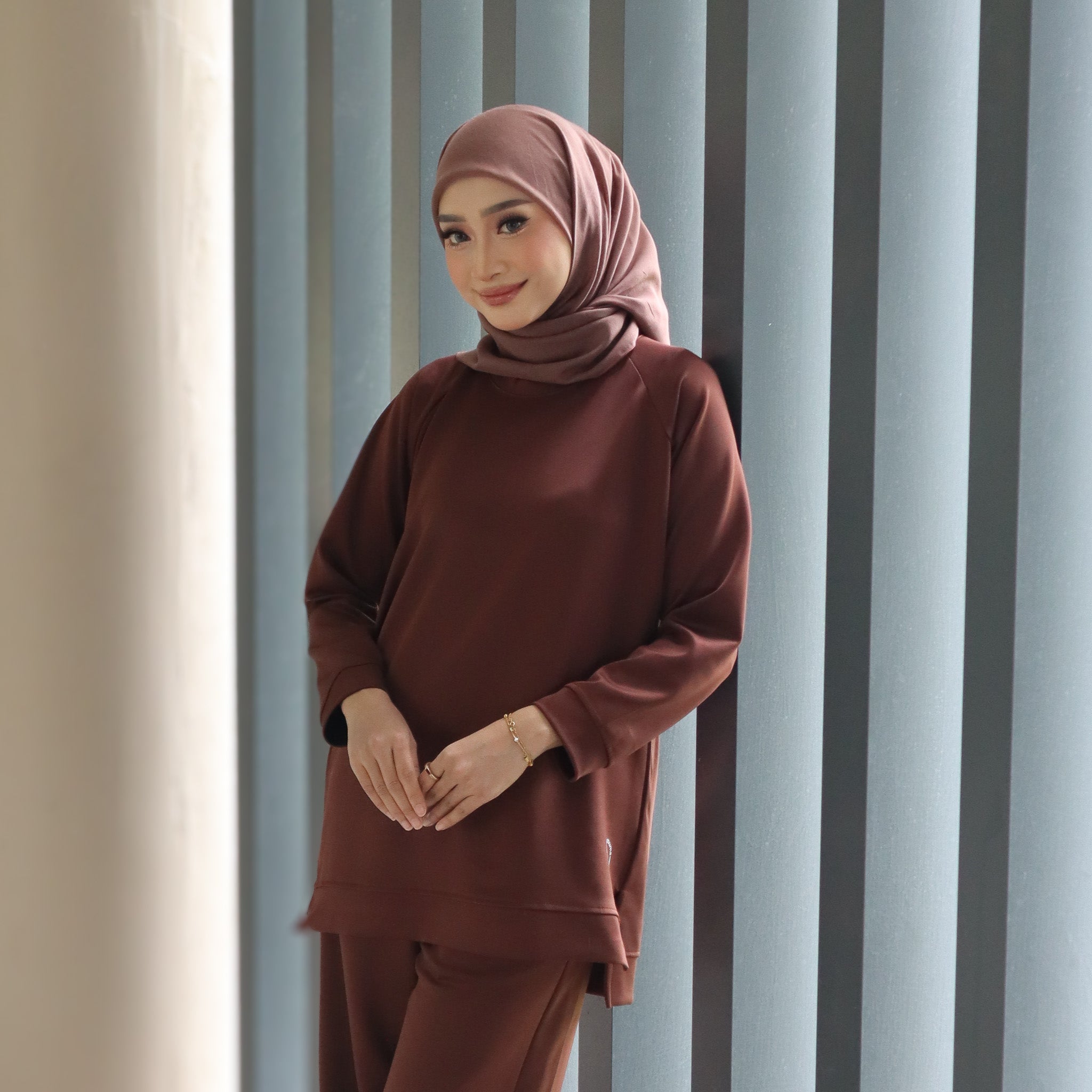 RICH BROWN - SERENE TOP