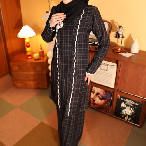 BLACK - KEBAYA LABUH  "TULUS" ADULT