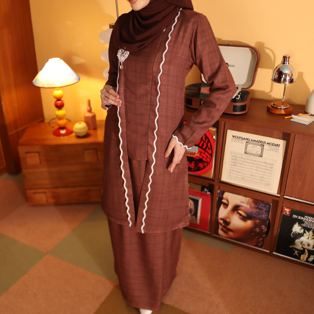 RICH BROWN - KEBAYA LABUH  "TULUS" ADULT